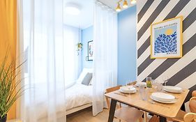 Yellow Apartment - Balcony, Free Parking, By Gravity Prague