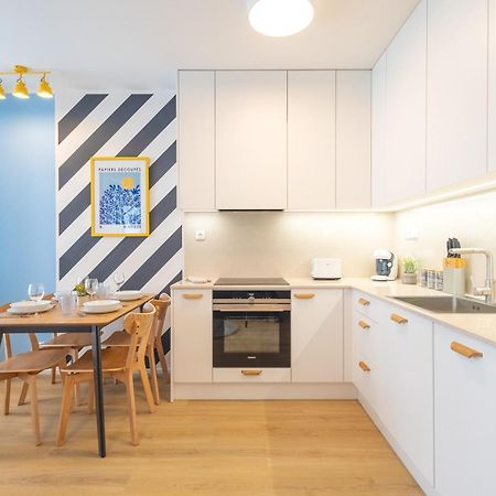 Yellow Apartment - Balcony, Free Parking, By Gravity Prag Exterior foto