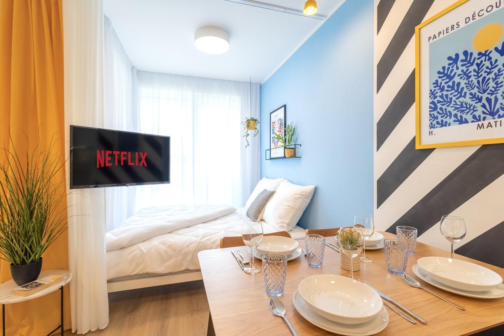 Yellow Apartment - Balcony, Free Parking, By Gravity Prag Exterior foto