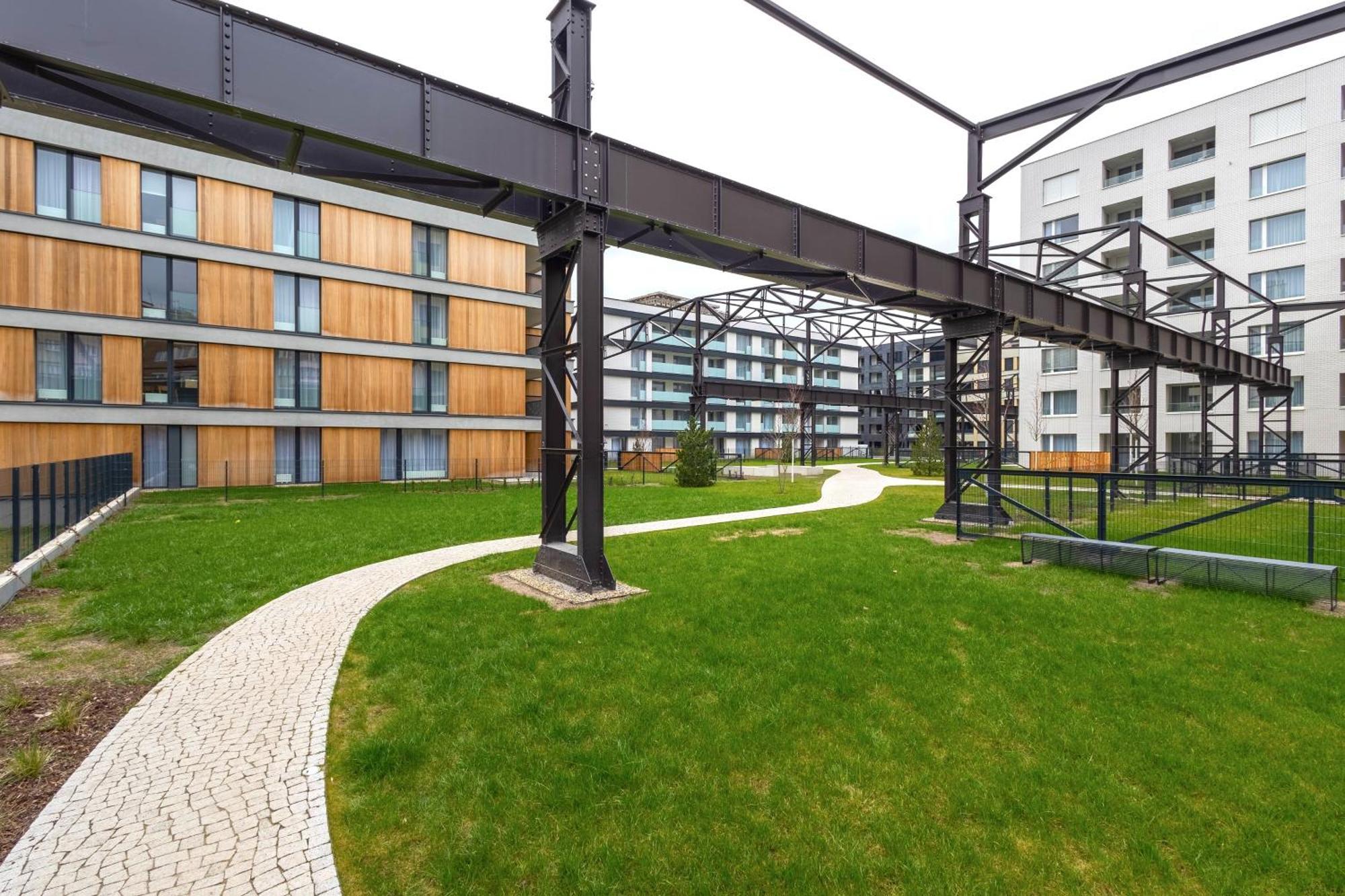 Yellow Apartment - Balcony, Free Parking, By Gravity Prag Exterior foto