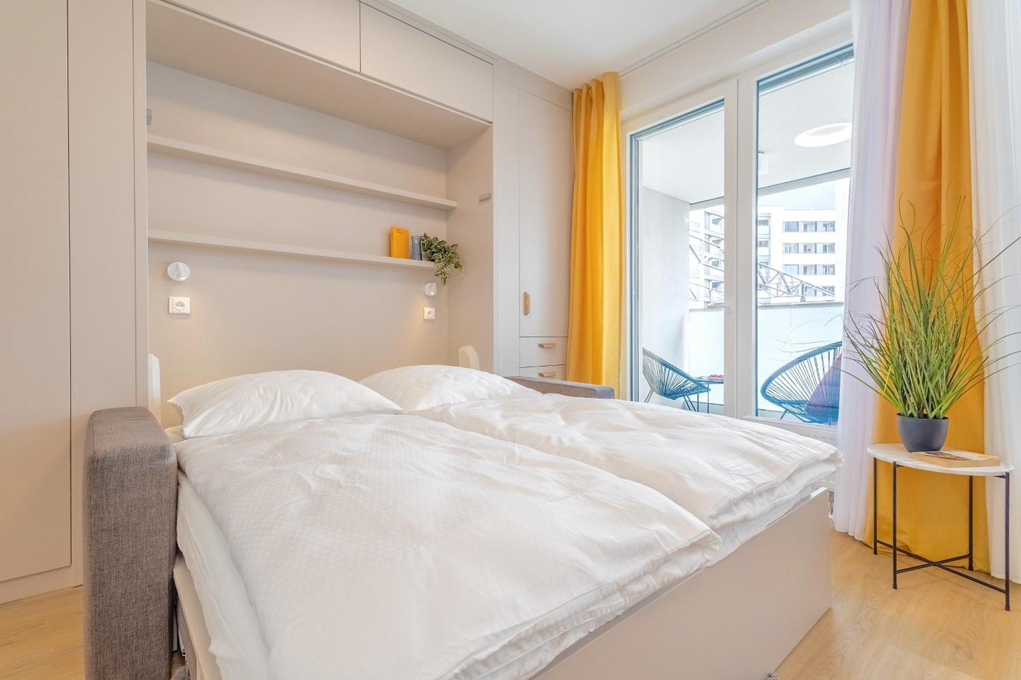Yellow Apartment - Balcony, Free Parking, By Gravity Prag Exterior foto