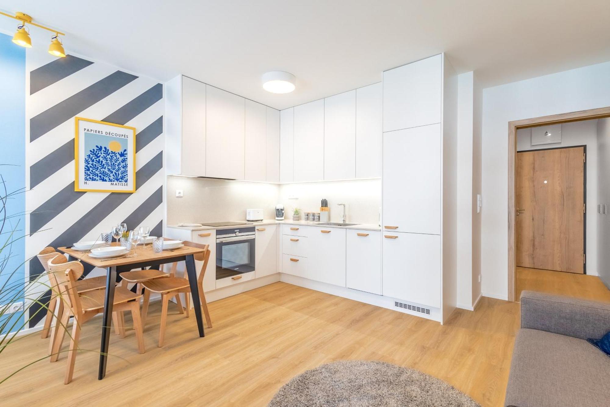 Yellow Apartment - Balcony, Free Parking, By Gravity Prag Exterior foto