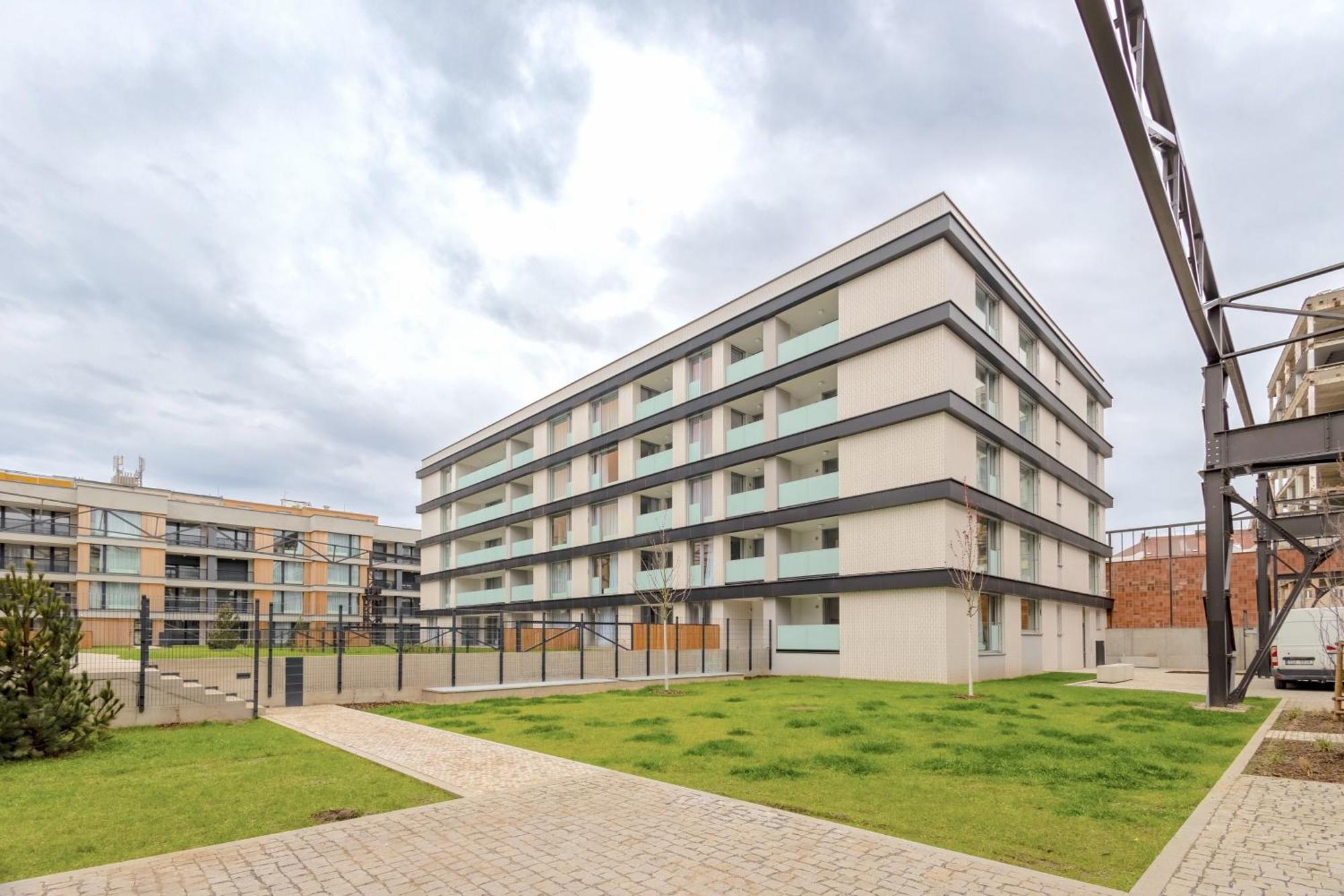 Yellow Apartment - Balcony, Free Parking, By Gravity Prag Exterior foto