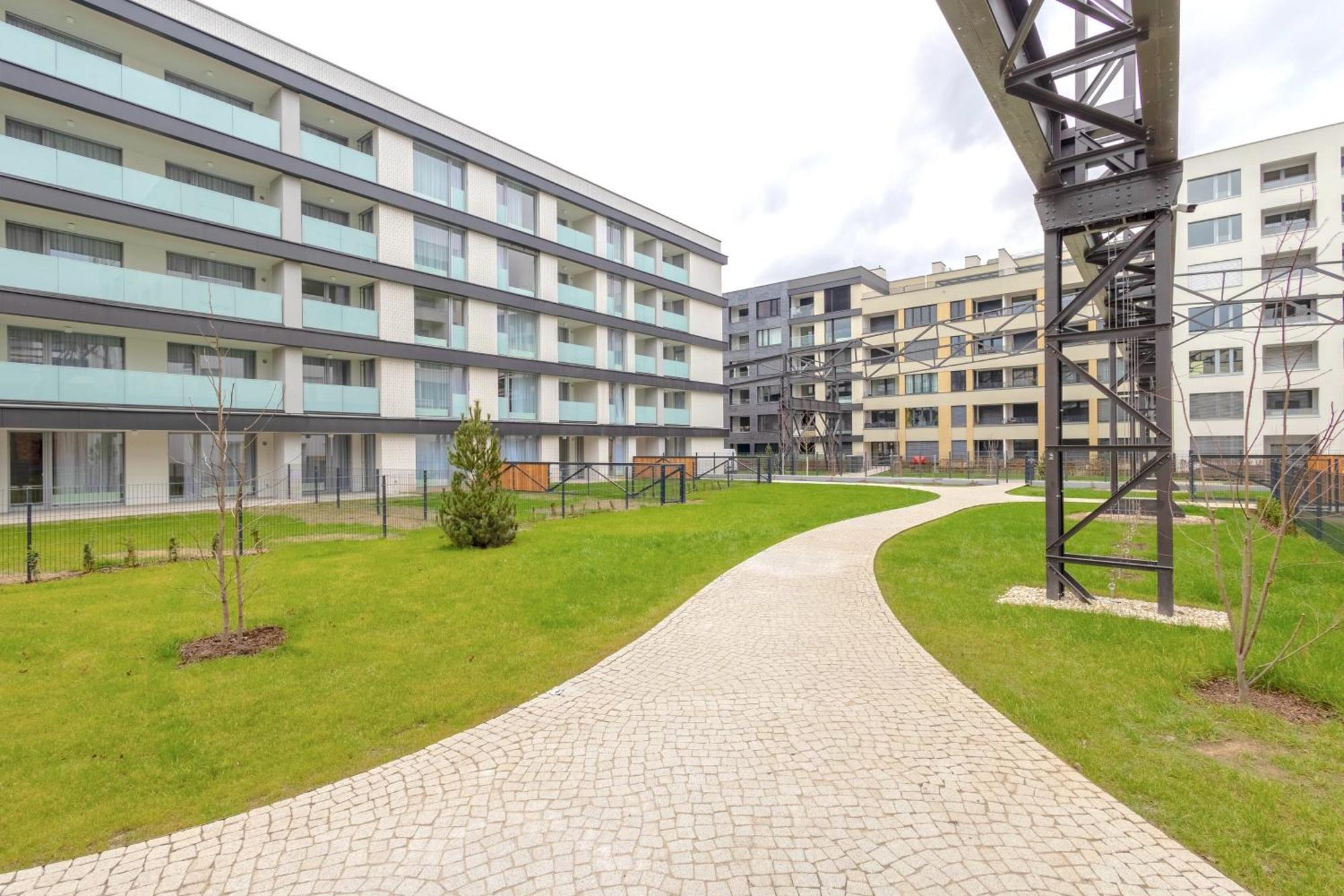 Yellow Apartment - Balcony, Free Parking, By Gravity Prag Exterior foto